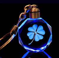 Llaveros de cristal con luz LED
