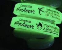 Pulseras de silicona que brillan en la oscuridad